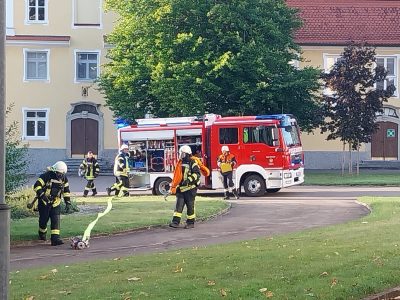 Feuerwehr im Hof